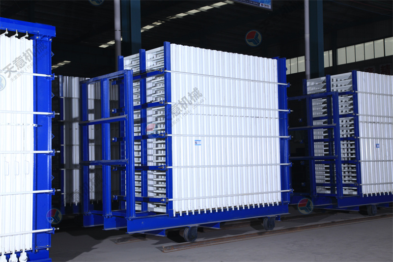 一次成型40塊板的復合墻板機，究竟有多好？